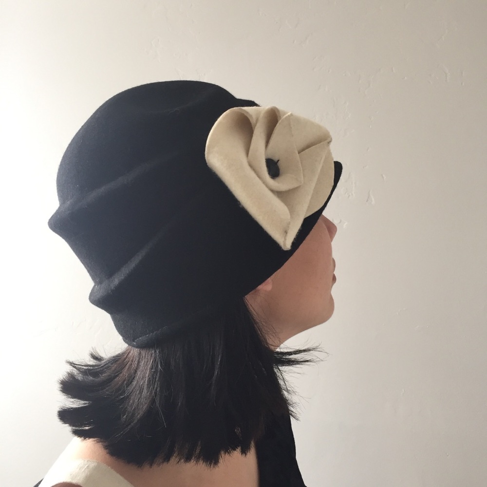 Vintage 1920’s style flapper hat